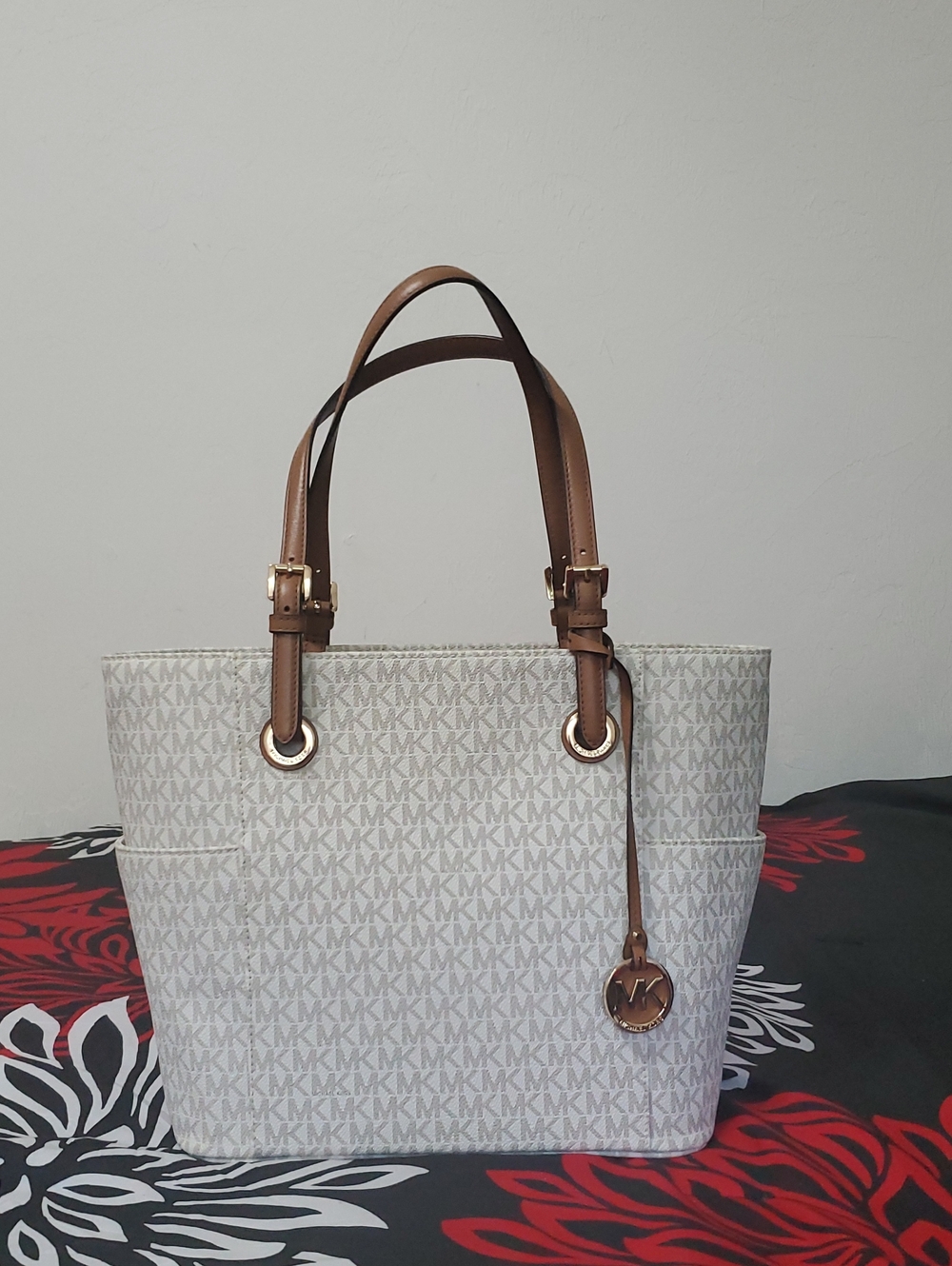 Michael Kors East West Jet Set Vanilla Logo Tote Bag